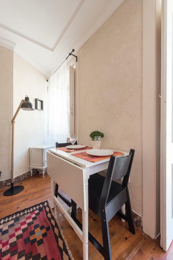 Cozy Apartment In Historic Center Lisboa Exteriör bild